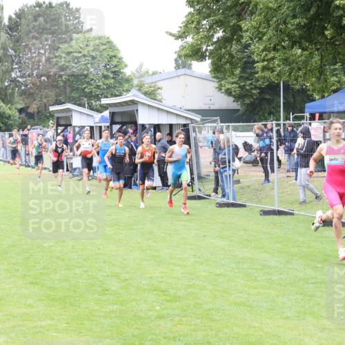 14.06.2026 - 7 Türme Triathlon Andreas Tolksdorf http://msf.ph/oto/9811098 14.06.2026 09:17:49 Schwimmen  meine-sportfotos.de