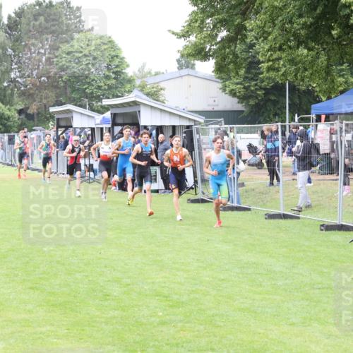 14.06.2026 - 7 Türme Triathlon Andreas Tolksdorf http://msf.ph/oto/9811099 14.06.2026 09:17:50 Schwimmen  meine-sportfotos.de