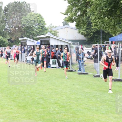 14.06.2026 - 7 Türme Triathlon Andreas Tolksdorf http://msf.ph/oto/9811109 14.06.2026 09:17:54 Schwimmen  meine-sportfotos.de