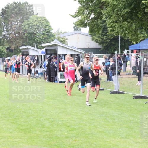 14.06.2026 - 7 Türme Triathlon Andreas Tolksdorf http://msf.ph/oto/9811116 14.06.2026 09:17:58 Schwimmen  meine-sportfotos.de