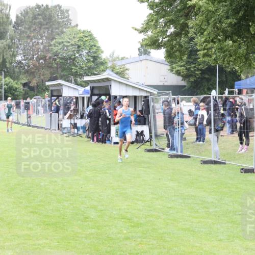 14.06.2026 - 7 Türme Triathlon Andreas Tolksdorf http://msf.ph/oto/9811127 14.06.2026 09:18:07 Schwimmen  meine-sportfotos.de