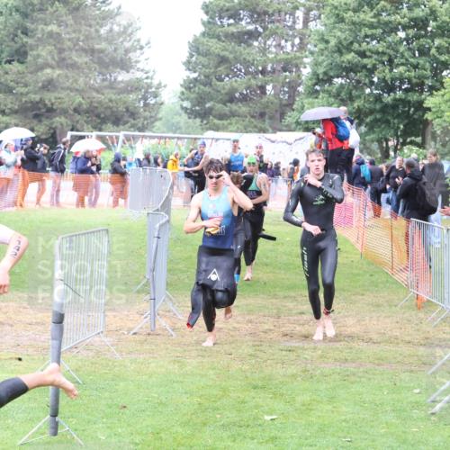 14.06.2026 - 7 Türme Triathlon Andreas Tolksdorf http://msf.ph/oto/9811157 14.06.2026 09:20:15 Schwimmen  meine-sportfotos.de
