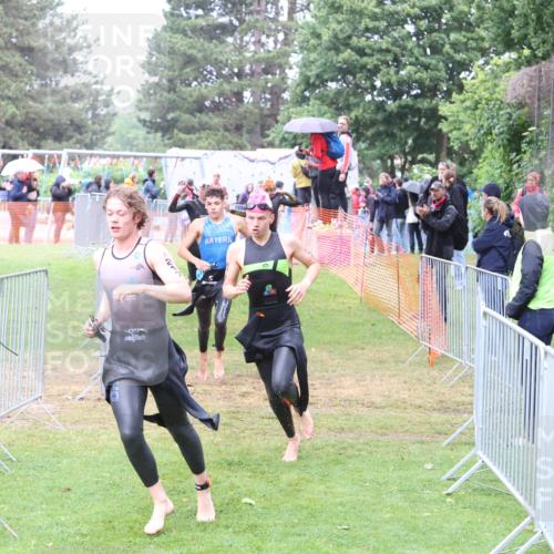 14.06.2026 - 7 Türme Triathlon Andreas Tolksdorf http://msf.ph/oto/9811175 14.06.2026 09:20:23 Schwimmen  meine-sportfotos.de