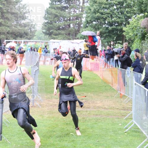 14.06.2026 - 7 Türme Triathlon Andreas Tolksdorf http://msf.ph/oto/9811176 14.06.2026 09:20:23 Schwimmen  meine-sportfotos.de