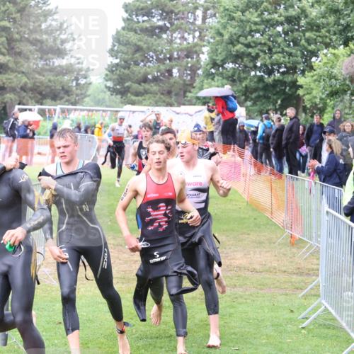 14.06.2026 - 7 Türme Triathlon Andreas Tolksdorf http://msf.ph/oto/9811208 14.06.2026 09:20:44 Schwimmen  meine-sportfotos.de