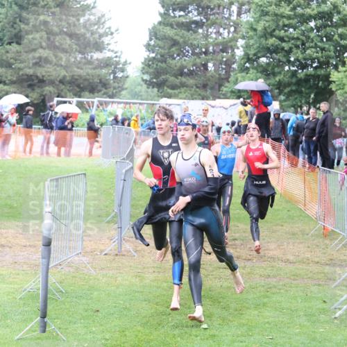 14.06.2026 - 7 Türme Triathlon Andreas Tolksdorf http://msf.ph/oto/9811212 14.06.2026 09:20:46 Schwimmen  meine-sportfotos.de