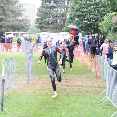 14.06.2026 - 7 Türme Triathlon Andreas Tolksdorf http://msf.ph/oto/9811229 14.06.2026 09:20:53 Schwimmen  meine-sportfotos.de