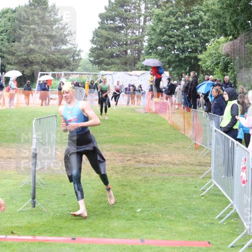 14.06.2026 - 7 Türme Triathlon Andreas Tolksdorf http://msf.ph/oto/9811254 14.06.2026 09:21:10 Schwimmen  meine-sportfotos.de