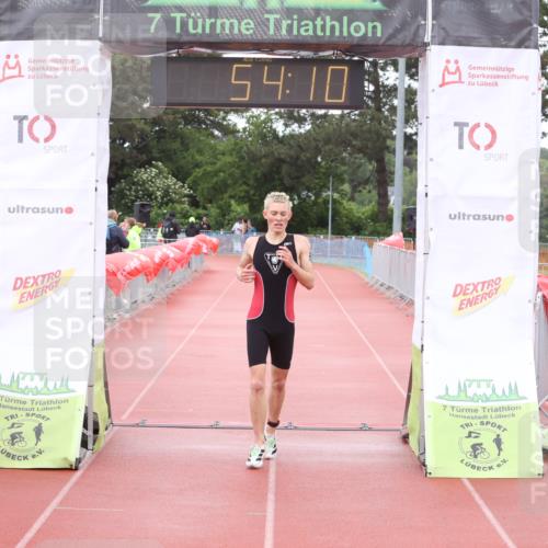 14.06.2026 - 7 Türme Triathlon Andreas Tolksdorf http://msf.ph/oto/9811320 14.06.2026 09:33:22 Schwimmen  meine-sportfotos.de