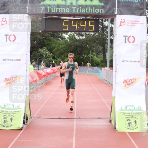 14.06.2026 - 7 Türme Triathlon Andreas Tolksdorf http://msf.ph/oto/9811349 14.06.2026 09:33:56 Schwimmen  meine-sportfotos.de