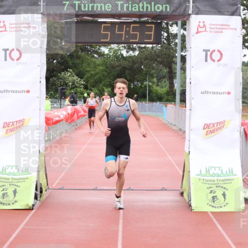 14.06.2026 - 7 Türme Triathlon Andreas Tolksdorf http://msf.ph/oto/9811353 14.06.2026 09:34:05 Schwimmen  meine-sportfotos.de