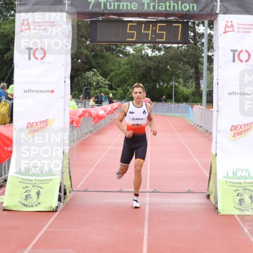 14.06.2026 - 7 Türme Triathlon Andreas Tolksdorf http://msf.ph/oto/9811358 14.06.2026 09:34:09 Schwimmen  meine-sportfotos.de