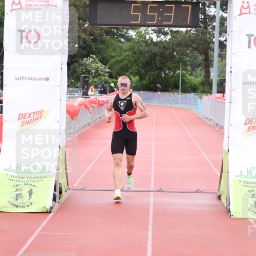 14.06.2026 - 7 Türme Triathlon Andreas Tolksdorf http://msf.ph/oto/9811374 14.06.2026 09:34:49 Schwimmen  meine-sportfotos.de
