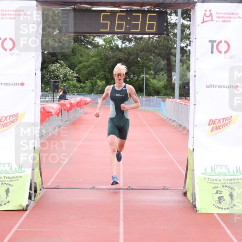 14.06.2026 - 7 Türme Triathlon Andreas Tolksdorf http://msf.ph/oto/9811396 14.06.2026 09:35:47 Schwimmen  meine-sportfotos.de
