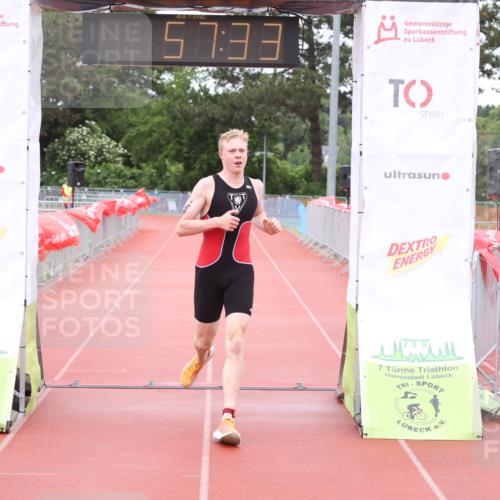 14.06.2026 - 7 Türme Triathlon Andreas Tolksdorf http://msf.ph/oto/9811413 14.06.2026 09:36:44 Schwimmen  meine-sportfotos.de