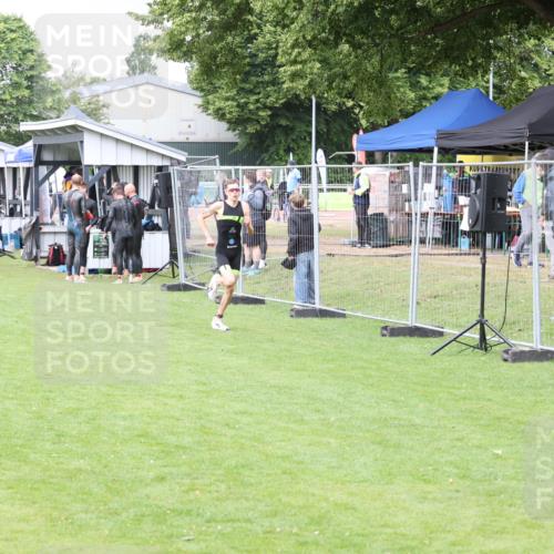 14.06.2026 - 7 Türme Triathlon Andreas Tolksdorf http://msf.ph/oto/9811424 14.06.2026 09:47:36 Schwimmen  meine-sportfotos.de