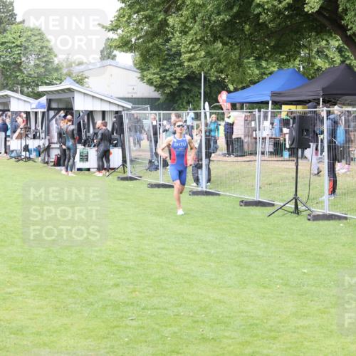 14.06.2026 - 7 Türme Triathlon Andreas Tolksdorf http://msf.ph/oto/9811436 14.06.2026 09:47:44 Schwimmen  meine-sportfotos.de