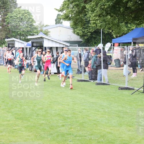 14.06.2026 - 7 Türme Triathlon Andreas Tolksdorf http://msf.ph/oto/9811450 14.06.2026 09:48:02 Schwimmen  meine-sportfotos.de