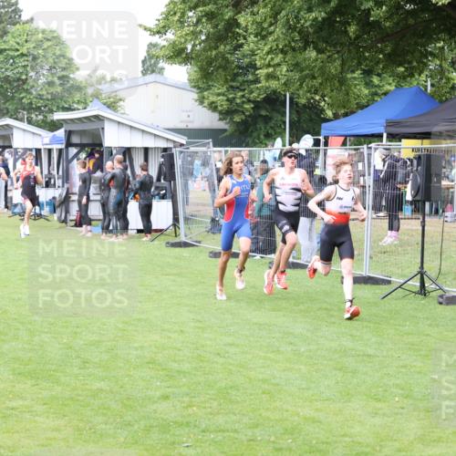14.06.2026 - 7 Türme Triathlon Andreas Tolksdorf http://msf.ph/oto/9811462 14.06.2026 09:48:06 Schwimmen  meine-sportfotos.de