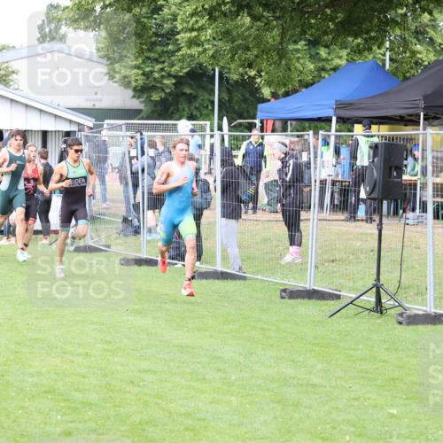 14.06.2026 - 7 Türme Triathlon Andreas Tolksdorf http://msf.ph/oto/9811476 14.06.2026 09:48:17 Schwimmen  meine-sportfotos.de