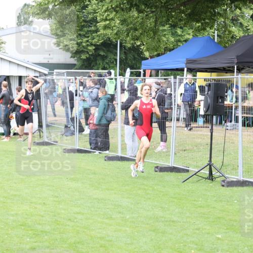 14.06.2026 - 7 Türme Triathlon Andreas Tolksdorf http://msf.ph/oto/9811487 14.06.2026 09:48:22 Schwimmen  meine-sportfotos.de