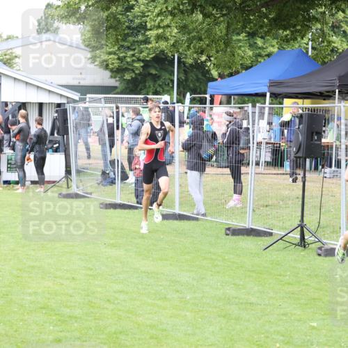 14.06.2026 - 7 Türme Triathlon Andreas Tolksdorf http://msf.ph/oto/9811489 14.06.2026 09:48:23 Schwimmen  meine-sportfotos.de