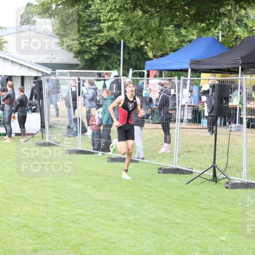 14.06.2026 - 7 Türme Triathlon Andreas Tolksdorf http://msf.ph/oto/9811490 14.06.2026 09:48:23 Schwimmen  meine-sportfotos.de