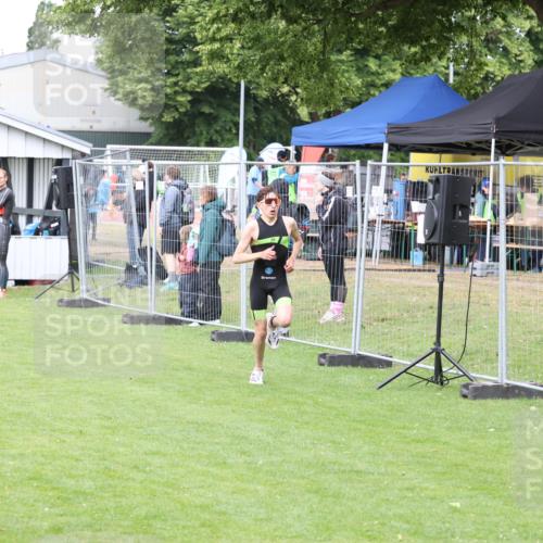 14.06.2026 - 7 Türme Triathlon Andreas Tolksdorf http://msf.ph/oto/9811493 14.06.2026 09:48:29 Schwimmen  meine-sportfotos.de