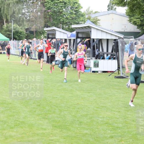 14.06.2026 - 7 Türme Triathlon Andreas Tolksdorf http://msf.ph/oto/9811503 14.06.2026 09:49:26 Schwimmen  meine-sportfotos.de