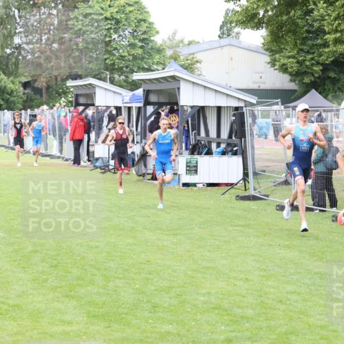 14.06.2026 - 7 Türme Triathlon Andreas Tolksdorf http://msf.ph/oto/9811513 14.06.2026 09:49:33 Schwimmen  meine-sportfotos.de