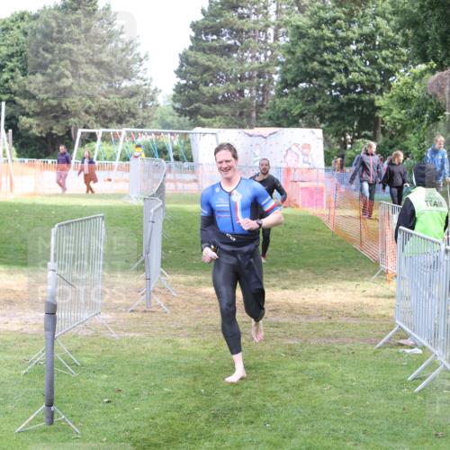14.06.2026 - 7 Türme Triathlon Andreas Tolksdorf http://msf.ph/oto/9811739 14.06.2026 10:54:57 Schwimmen  meine-sportfotos.de