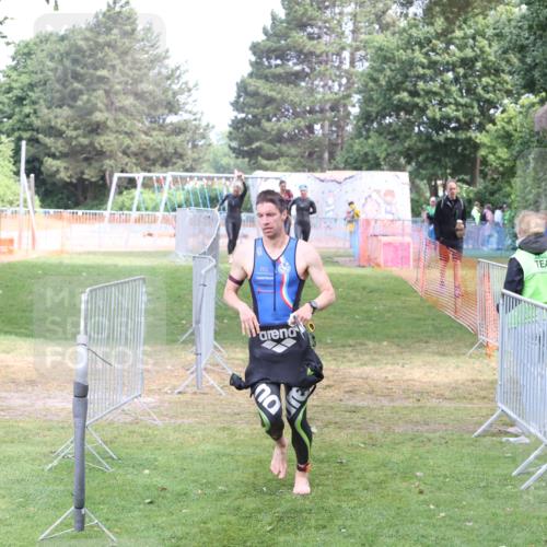 14.06.2026 - 7 Türme Triathlon Andreas Tolksdorf http://msf.ph/oto/9811752 14.06.2026 10:56:20 Schwimmen  meine-sportfotos.de