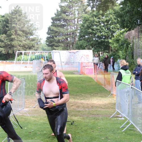 14.06.2026 - 7 Türme Triathlon Andreas Tolksdorf http://msf.ph/oto/9811832 14.06.2026 10:58:30 Schwimmen  meine-sportfotos.de