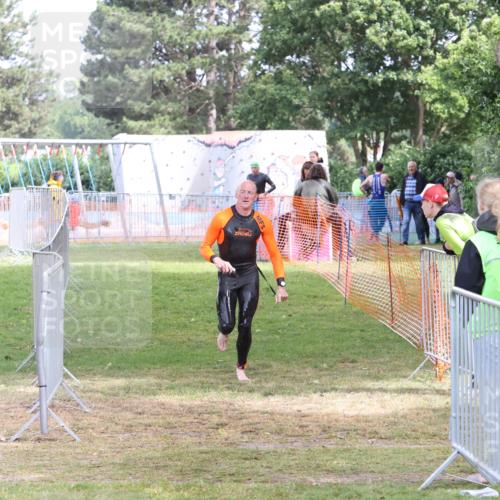 14.06.2026 - 7 Türme Triathlon Andreas Tolksdorf http://msf.ph/oto/9811850 14.06.2026 10:59:43 Schwimmen  meine-sportfotos.de