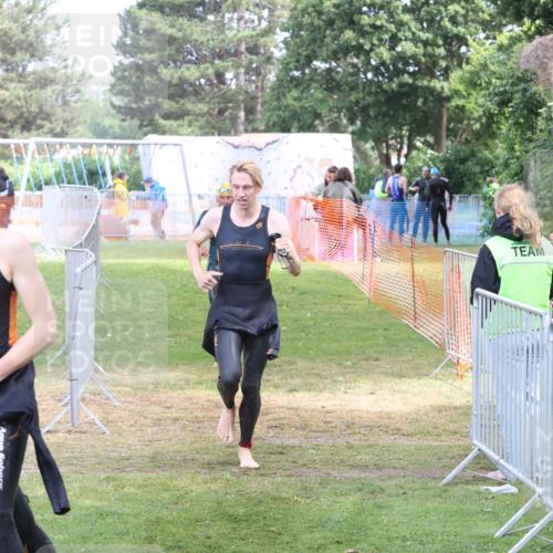 14.06.2026 - 7 Türme Triathlon Andreas Tolksdorf http://msf.ph/oto/9811887 14.06.2026 11:00:34 Schwimmen  meine-sportfotos.de