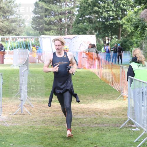 14.06.2026 - 7 Türme Triathlon Andreas Tolksdorf http://msf.ph/oto/9811889 14.06.2026 11:00:34 Schwimmen  meine-sportfotos.de