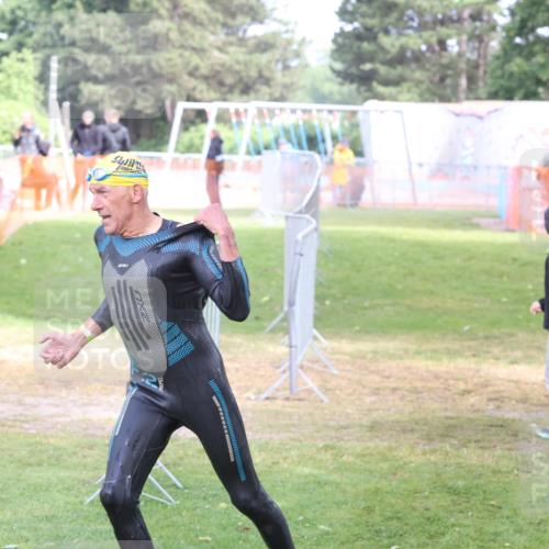 14.06.2026 - 7 Türme Triathlon Andreas Tolksdorf http://msf.ph/oto/9811892 14.06.2026 11:00:37 Schwimmen  meine-sportfotos.de