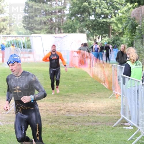 14.06.2026 - 7 Türme Triathlon Andreas Tolksdorf http://msf.ph/oto/9811910 14.06.2026 11:01:32 Schwimmen  meine-sportfotos.de