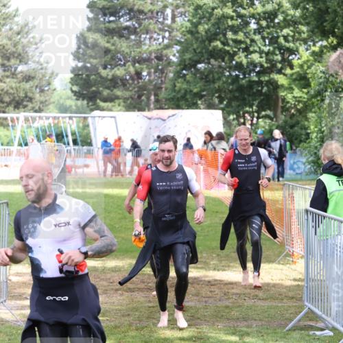 14.06.2026 - 7 Türme Triathlon Andreas Tolksdorf http://msf.ph/oto/9811965 14.06.2026 11:03:09 Schwimmen  meine-sportfotos.de