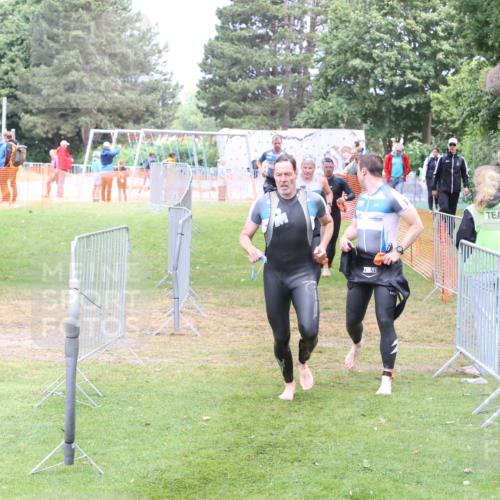 14.06.2026 - 7 Türme Triathlon Andreas Tolksdorf http://msf.ph/oto/9811990 14.06.2026 11:05:17 Schwimmen  meine-sportfotos.de