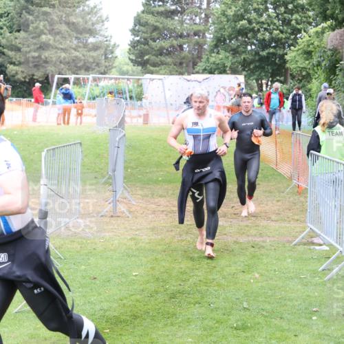 14.06.2026 - 7 Türme Triathlon Andreas Tolksdorf http://msf.ph/oto/9811996 14.06.2026 11:05:19 Schwimmen  meine-sportfotos.de
