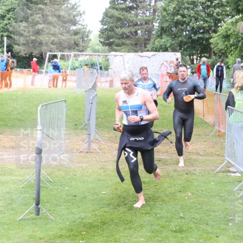14.06.2026 - 7 Türme Triathlon Andreas Tolksdorf http://msf.ph/oto/9811998 14.06.2026 11:05:19 Schwimmen  meine-sportfotos.de