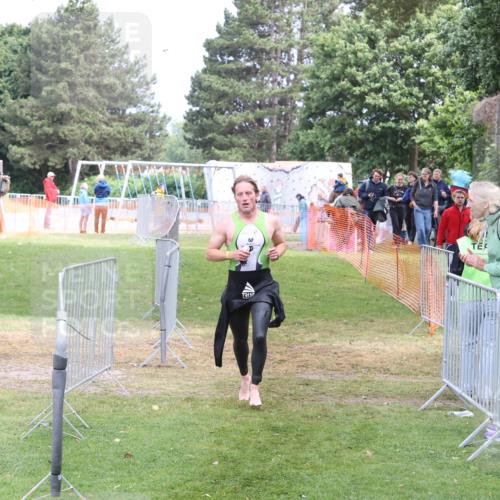 14.06.2026 - 7 Türme Triathlon Andreas Tolksdorf http://msf.ph/oto/9812014 14.06.2026 11:05:52 Schwimmen  meine-sportfotos.de