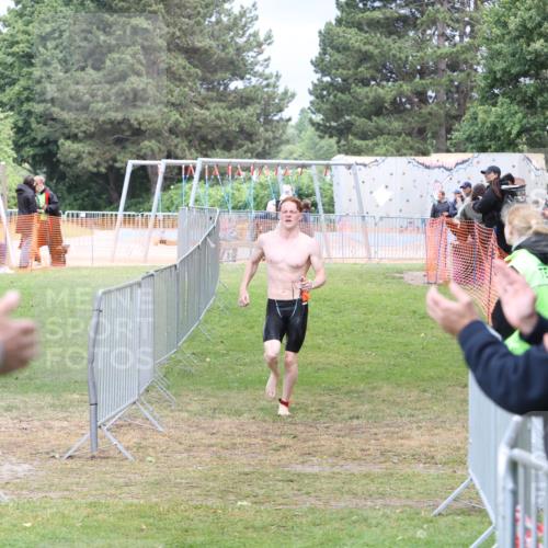 14.06.2026 - 7 Türme Triathlon Andreas Tolksdorf http://msf.ph/oto/9812051 14.06.2026 11:26:54 Schwimmen  meine-sportfotos.de