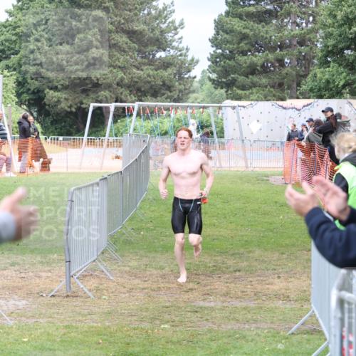 14.06.2026 - 7 Türme Triathlon Andreas Tolksdorf http://msf.ph/oto/9812052 14.06.2026 11:26:54 Schwimmen  meine-sportfotos.de