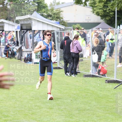 14.06.2026 - 7 Türme Triathlon Andreas Tolksdorf http://msf.ph/oto/9812100 14.06.2026 11:28:50 Schwimmen  meine-sportfotos.de