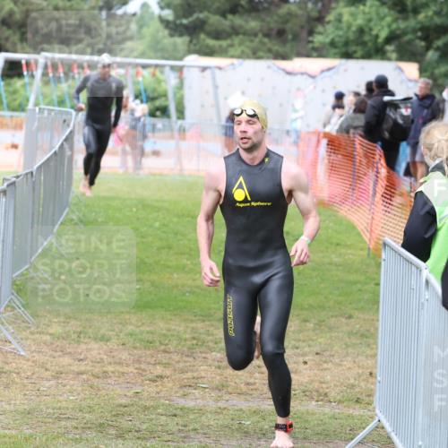 14.06.2026 - 7 Türme Triathlon Andreas Tolksdorf http://msf.ph/oto/9812107 14.06.2026 11:29:03 Schwimmen  meine-sportfotos.de