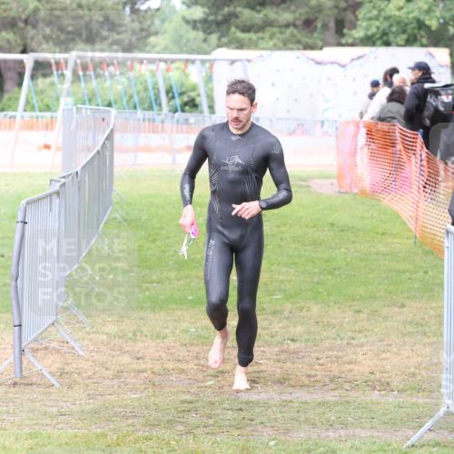14.06.2026 - 7 Türme Triathlon Andreas Tolksdorf http://msf.ph/oto/9812204 14.06.2026 11:30:46 Schwimmen  meine-sportfotos.de