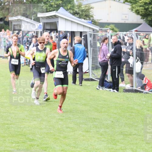 14.06.2026 - 7 Türme Triathlon Andreas Tolksdorf http://msf.ph/oto/9812217 14.06.2026 11:31:07 Schwimmen  meine-sportfotos.de