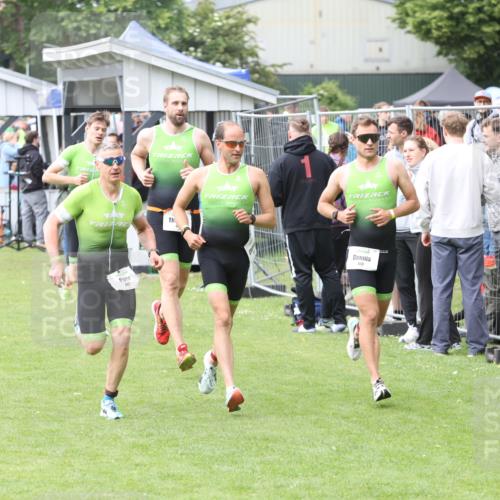 14.06.2026 - 7 Türme Triathlon Andreas Tolksdorf http://msf.ph/oto/9812249 14.06.2026 11:31:38 Schwimmen  meine-sportfotos.de